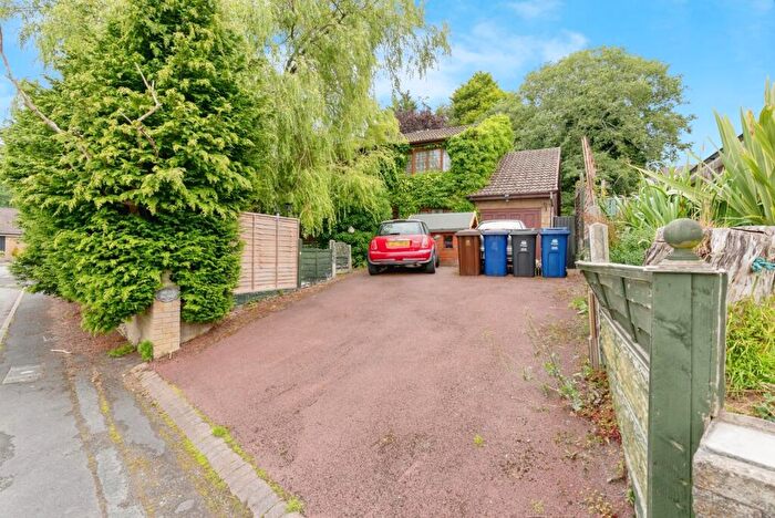 4 Bedroom Detached House For Sale In Borrowdale Drive, Burnley, Lancashire, BB10