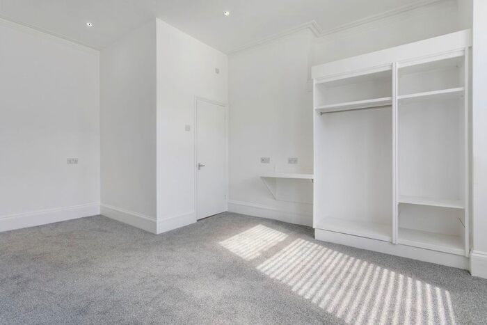 Studio To Rent In Upton Road, Watford, WD18