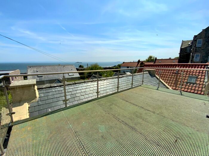 2 Bedroom Flat For Sale In High Street, Burntisland, Kinghorn, KY3