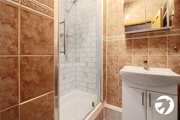 2 Bedroom Flat To Rent In Breakspears Road, London, SE4