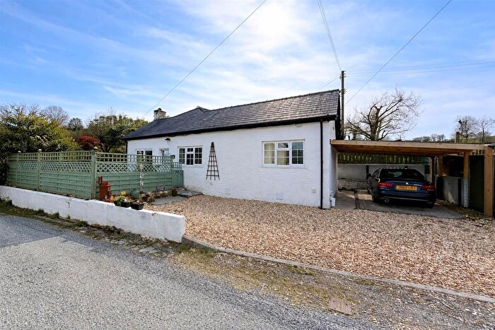 2 Bedroom Detached Bungalow For Sale In Rhydowen, Llandysul, SA44