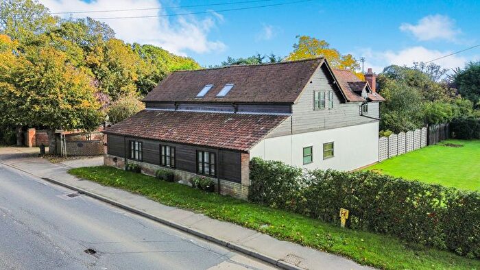 4 Bedroom Detached House For Sale In Southside Barn, Bedford Road, Willington, MK44