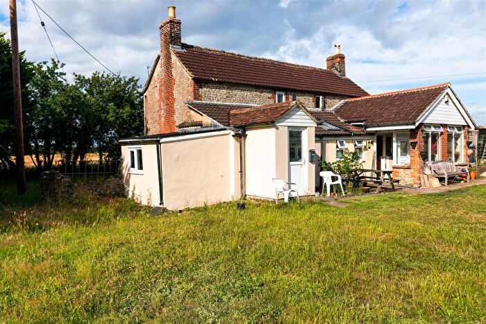 2 Bedroom House To Rent In Southcroft, Chapmanslade, BA13