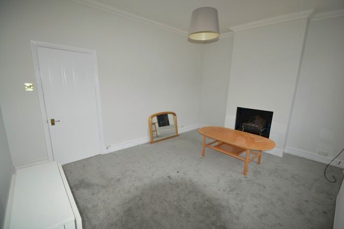 1 Bedroom Flat To Rent In Caxton Road, London, SW19