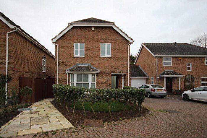 4 Bedroom Detached House To Rent In Woodhead Drive, CB4