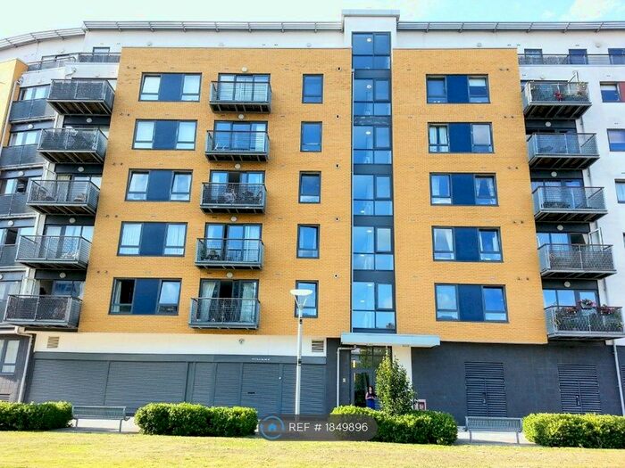 2 Bedroom Flat To Rent In Tarves Way, London, SE10