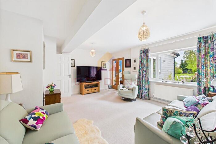 4 Bedroom Detached House For Sale In Glen Avenue, Colchester, CO3