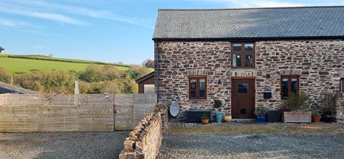 2 Bedroom Barn Conversion For Sale In Chillaton, Lifton, PL16