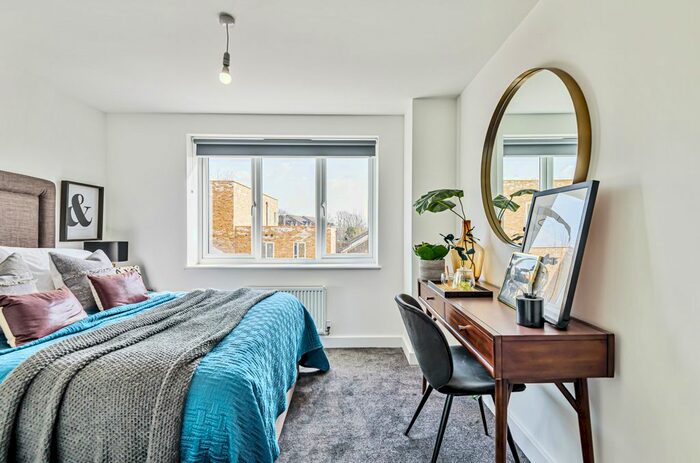 1 Bedroom Flat To Rent In Windmill Lane, Hanwell, UB2