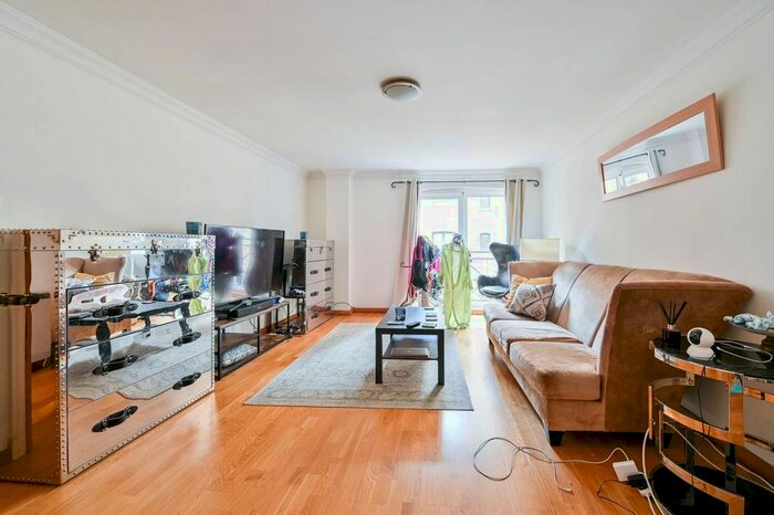 1 Bedroom Flat To Rent In Mill Street, Shad Thames, London, SE1