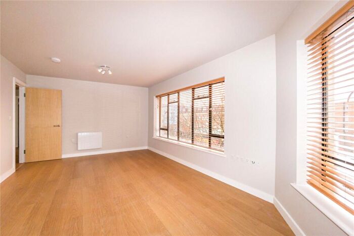 2 Bedroom Apartment To Rent In Holloway Road, Holloway, London, N7