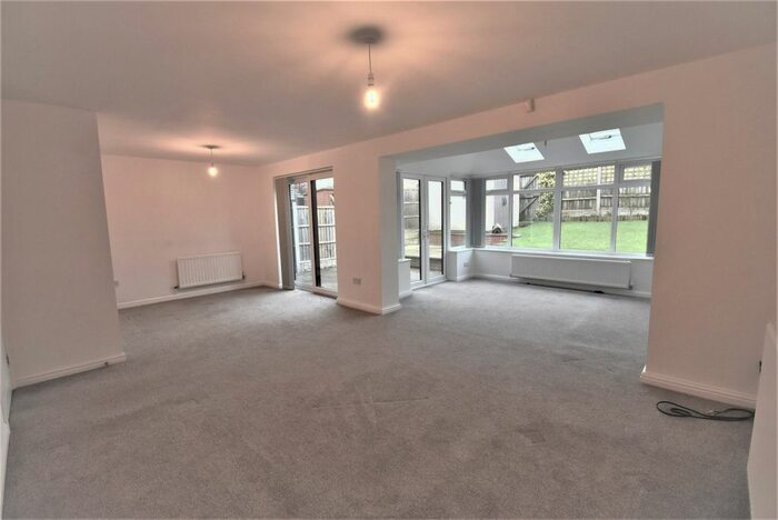 4 Bedroom Detached House To Rent In Springfield Drive, Kidsgrove, Stoke On Trent ST7