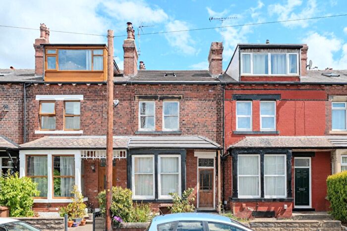 3 Bedroom Terraced House For Sale In Kirkstall Avenue, Leeds, West Yorkshire, LS5