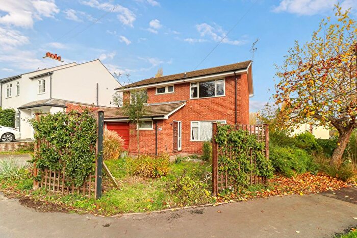 4 Bedroom Detached House For Sale In Rectory Lane, Kings Langley, WD4