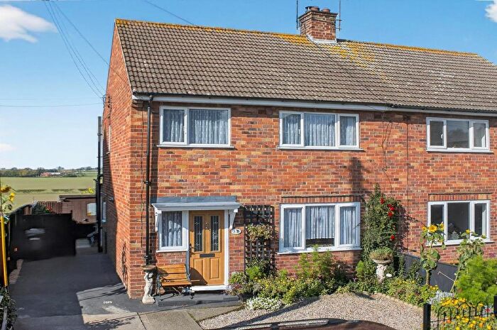 3 Bedroom Semi-Detached House For Sale In Wentworth Ave, Thormanby, York, YO61