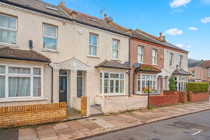 4 Bedroom Terraced House For Sale In Grainger Road, Isleworth, TW7