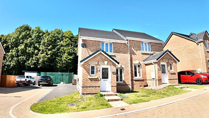 2 Bedroom Semi Detached House For Sale In Ffordd Penallta, Gellihaf, NP12