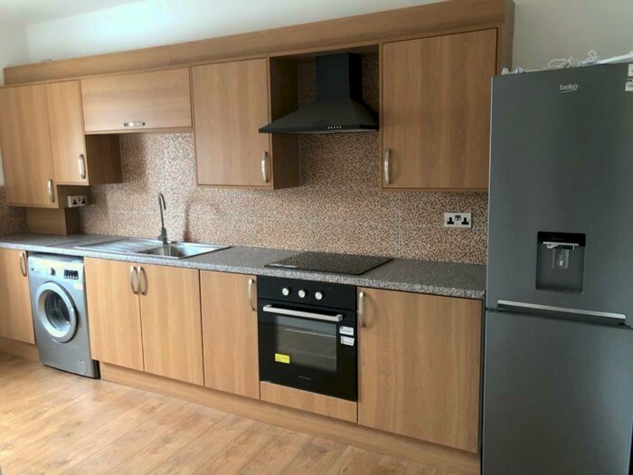 2 Bedroom Flat To Rent In Stratford Road, Sparkhill, B11