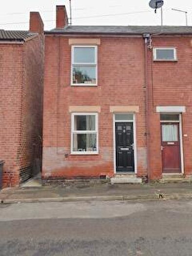 2 Bedroom Semi-Detached House To Rent In Hope Street, Chesterfield, Derbyshire, S40