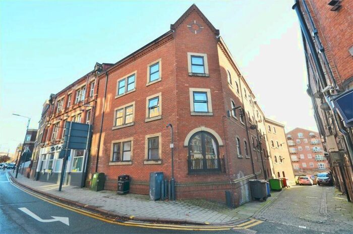2 Bedroom Apartment To Rent In Riverside Court, Leeds, LS1