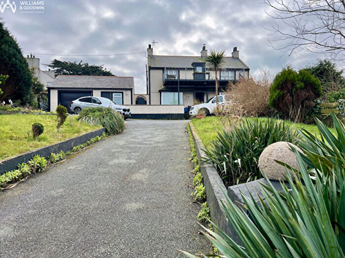 3 Bedroom Detached House For Sale In Ednyfed Hill, Amlwch Port, Anglesey, LL68