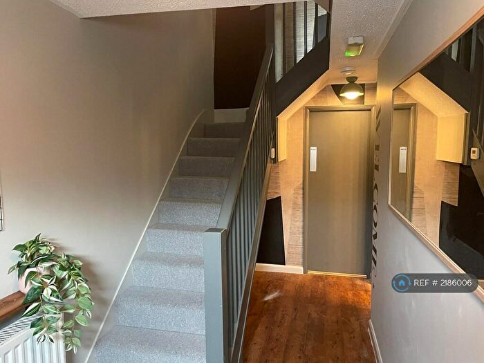 6 Bedroom Terraced House To Rent In Gadd Street, Nottingham, NG7