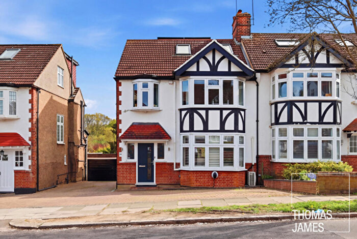 4 Bedroom Semi-Detached House For Sale In Park View, London, N21