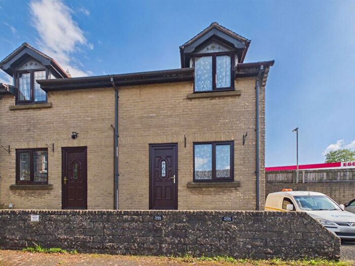 2 Bedroom Terraced House For Sale In Albert Court, Buxton, SK17