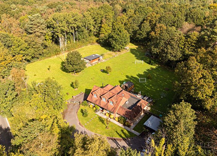 4 Bedroom Detached House For Sale In Bones Lane, Newchapel, RH7