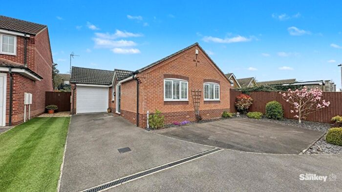 2 Bedroom Detached Bungalow For Sale In Hanover Close, Forest Town, NG19