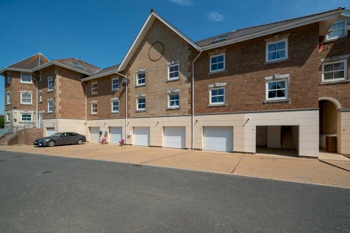 4 Bedroom Town House To Rent In Solent Landing, Bembridge, PO35