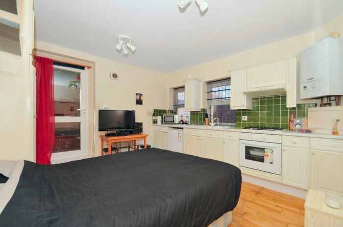 Flat To Rent In Cricklewood Broadway, Cricklewood, NW2