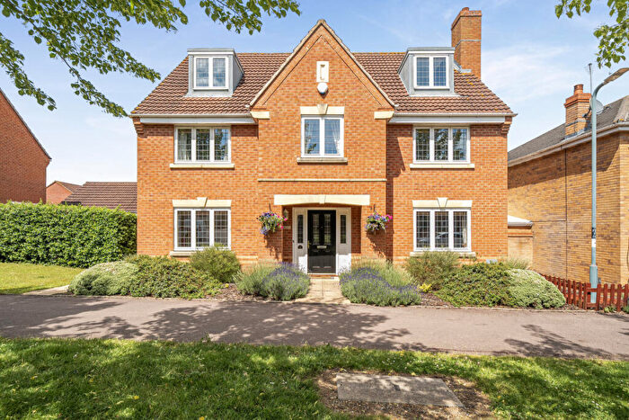 6 Bedroom Detached House For Sale In Wickstead Avenue, Milton Keynes, MK8