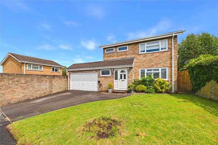 3 Bedroom Detached House For Sale In Columbine Road, Basingstoke, Hampshire, RG22