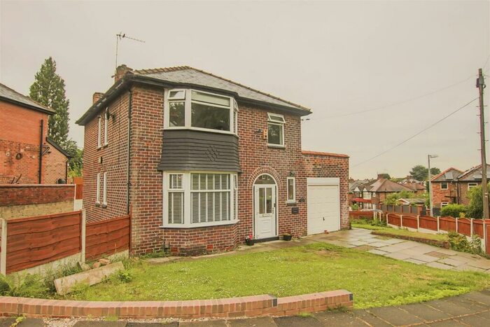 3 Bedroom Detached House To Rent In Durham Road, Salford, M6