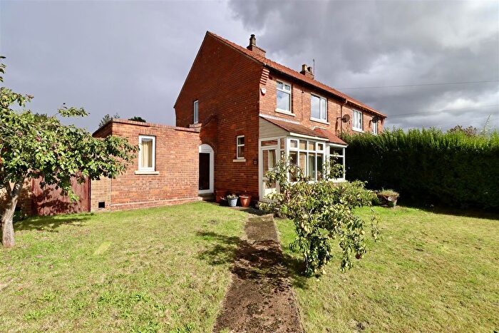 3 Bedroom Semi-Detached House For Sale In Manor Road, South Cliffe, York, YO43