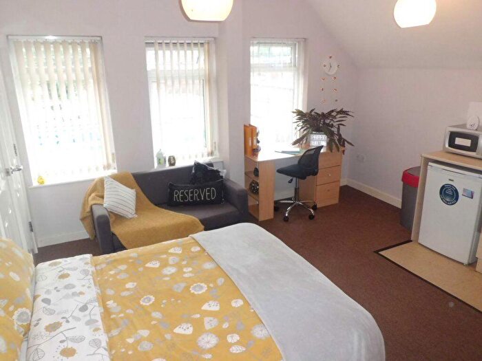 Studio To Rent In Bournbrook House, B29