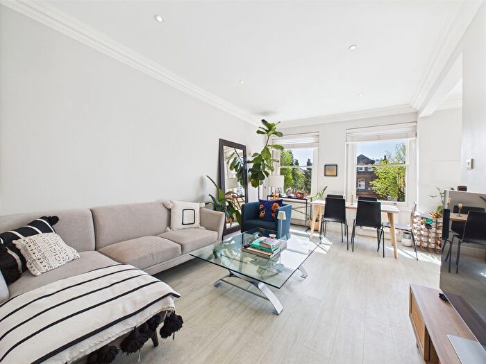 2 Bedroom Flat To Rent In Fellows Road, Belsize Park, NW3