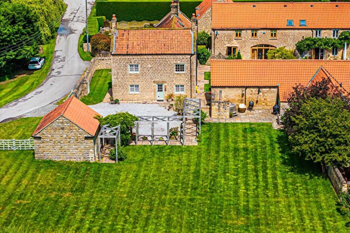 5 Bedroom Detached House For Sale In Deep Carrs Farm, Lindrick Common, S81
