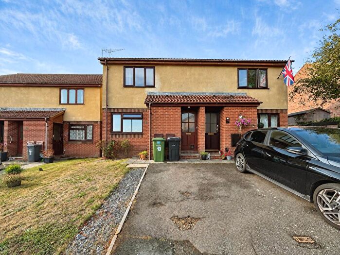 1 Bedroom Maisonette For Sale In The Warren, Sandown, Isle Of Wight, PO36