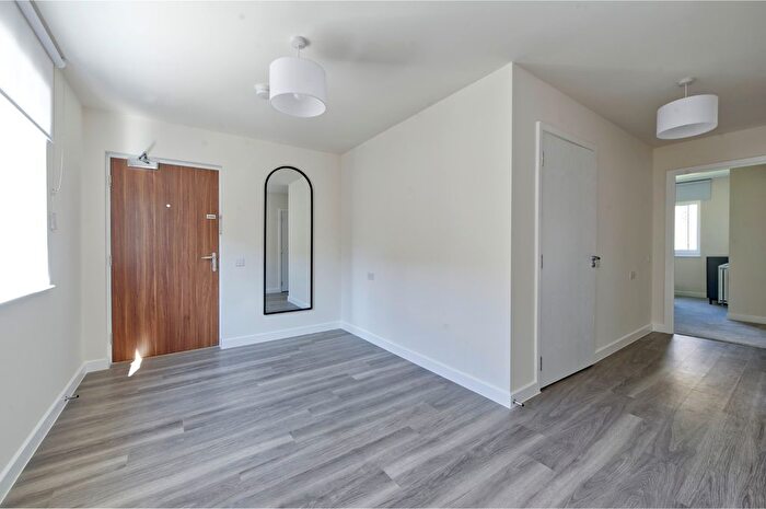 2 Bedroom Flat To Rent In Iris House, Plum Mews, Springfield Parkside, Tooting, SW17