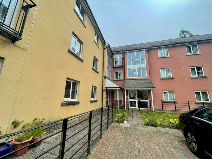 2 Bedroom Ground Flat To Rent In Tovey Crescent, Plymouth, PL5