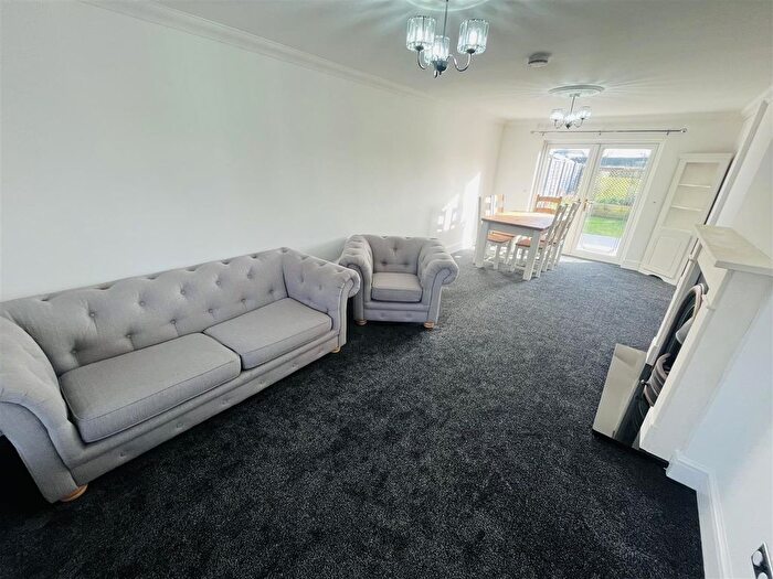 3 Bedroom Property To Rent In Crown Gardens, Warmley, Bristol, BS30