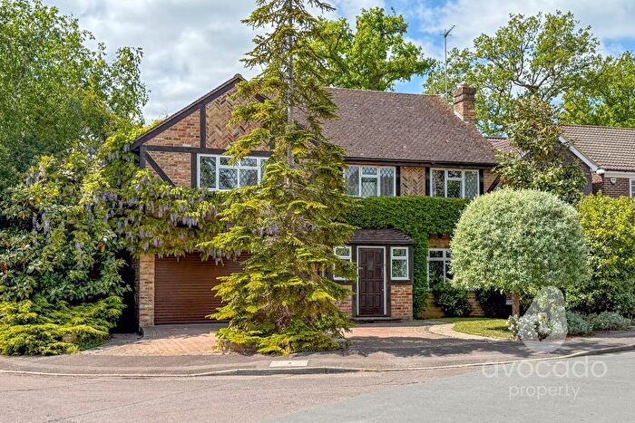 5 Bedroom Detached House For Sale In Bosman Drive, Windlesham, Surrey, GU20