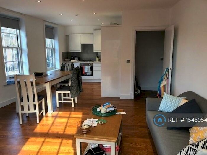 2 Bedroom Flat To Rent In Amwell Street, London, EC1R