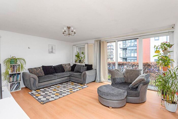 2 Bedroom Flat For Sale In Flat, East Pilton Farm Avenue, Edinburgh, EH5