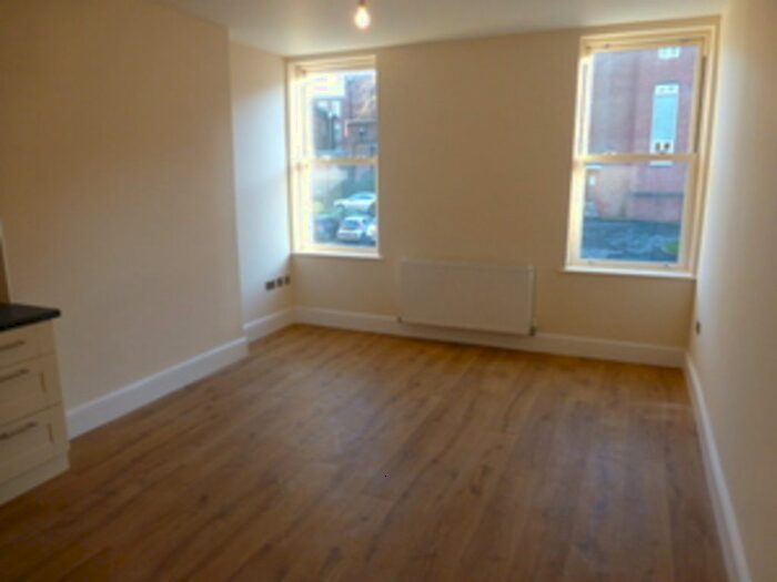 1 Bedroom Flat To Rent In Flat, - Ednam Road, Dudley, DY1