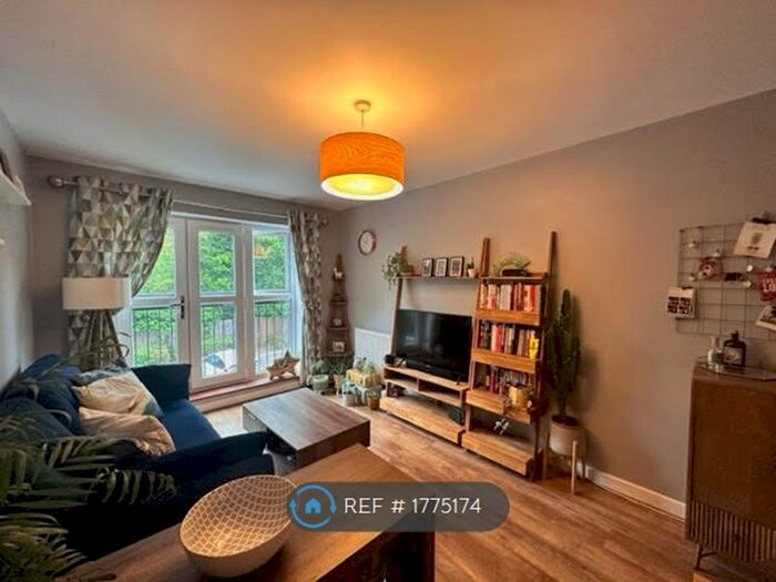 1 Bedroom Flat To Rent In Isis House, London, SE20