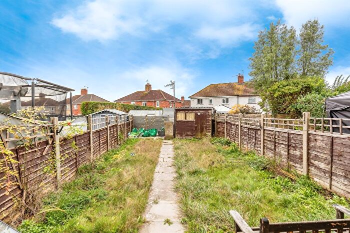3 Bedroom Terraced House For Sale In Springfield Avenue, Shirehampton, Bristol, BS11