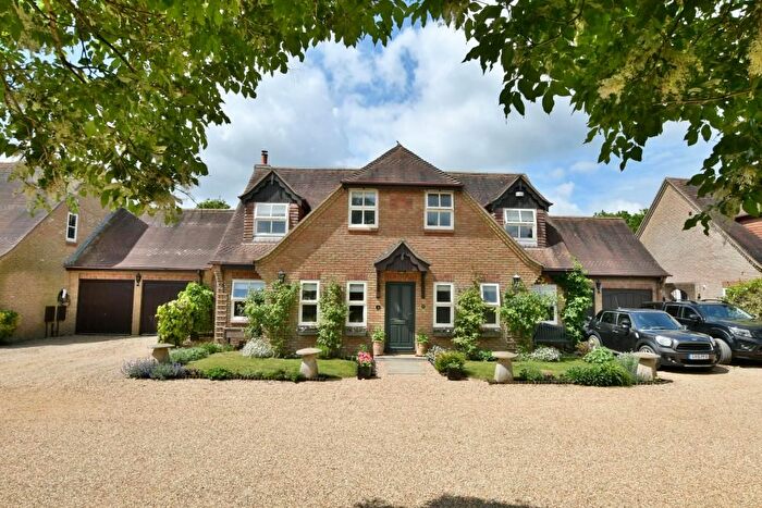 3 Bedroom Detached House For Sale In Brookside Manor, Wimborne, BH21